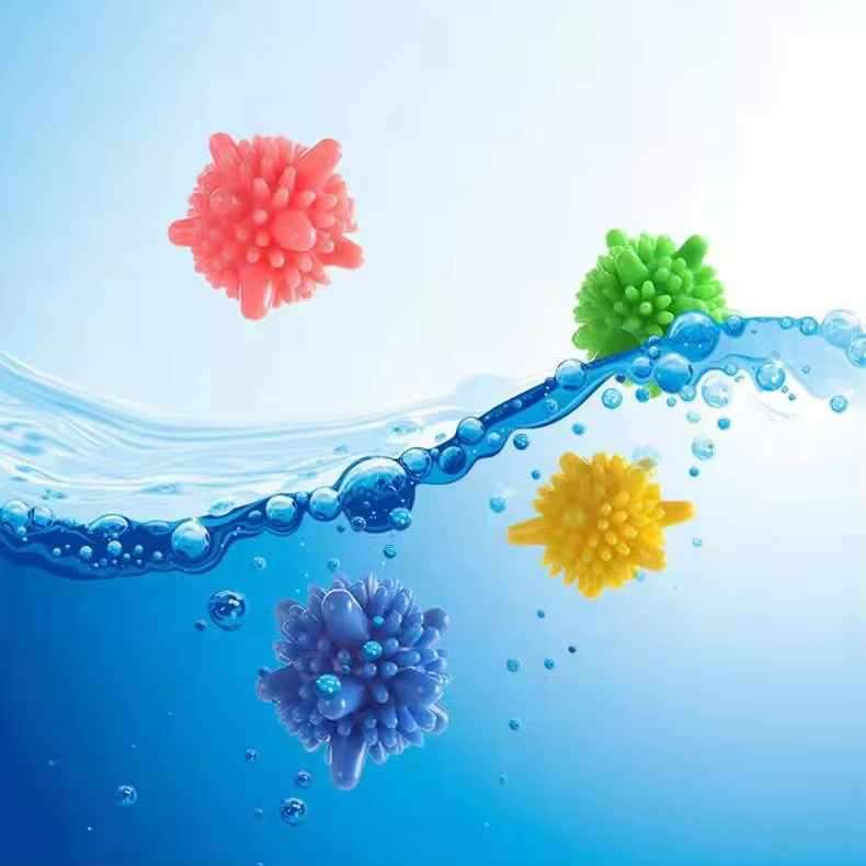 كرات تعطير الملابس وتنظيفها